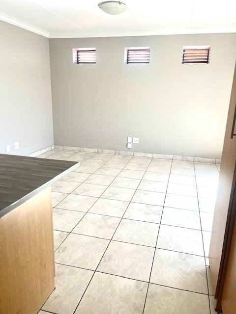 To Let 3 Bedroom Property for Rent in Reebok Western Cape